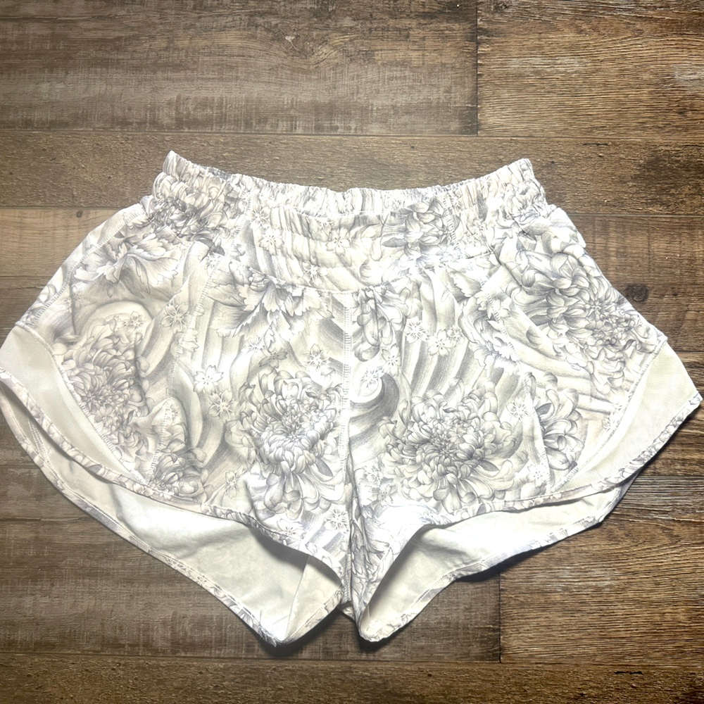 Lululemon Shorts, lined
